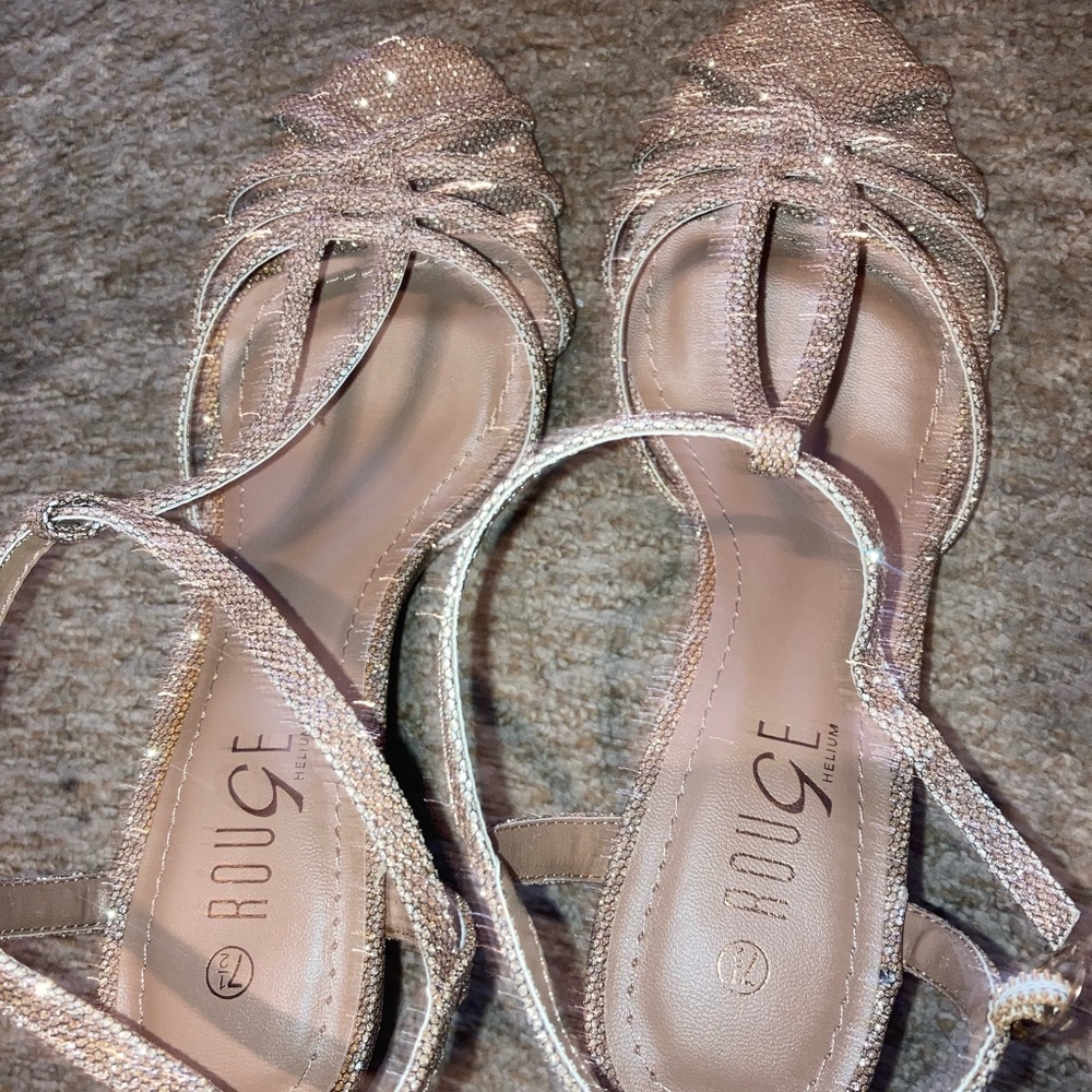 Women’s size 7.5 heels